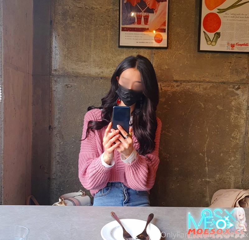 OnlyFans淫乱夫妇rayarin纯绿男友邀请朋友来干精厕女友各种玩[11P/37V/8.52G][度娘/微云/秒传]