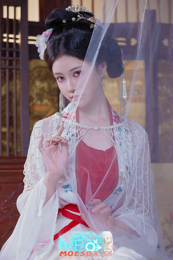 年年 – 广寒宫 (80P/687M)[百度云/K盘]