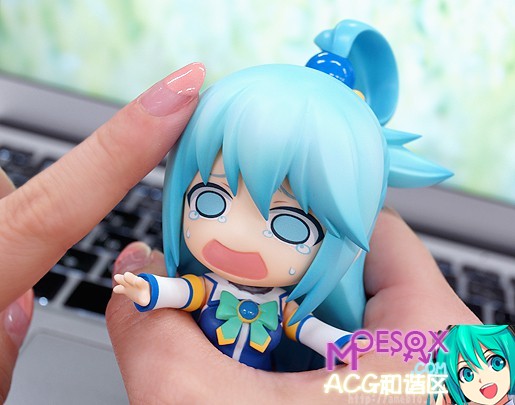 萌出血的智障女神 阿库娅粘土手办