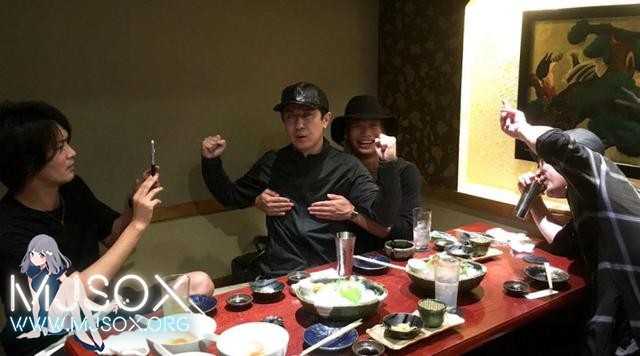 爽到翻白眼！杉田智和参加饮酒会被摸胸