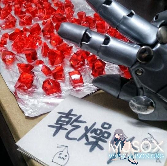 神还原！日本COSER自制可以吃的“贤者之石”