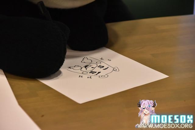 部长风骚不减当年！熊本熊调戏漫画家